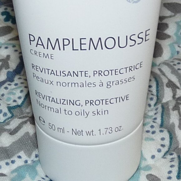 ๐ $24 Yonka Yon-ka Age Defense Cream Pamplemousse Revitalizing Protective - Picture 2 of 8